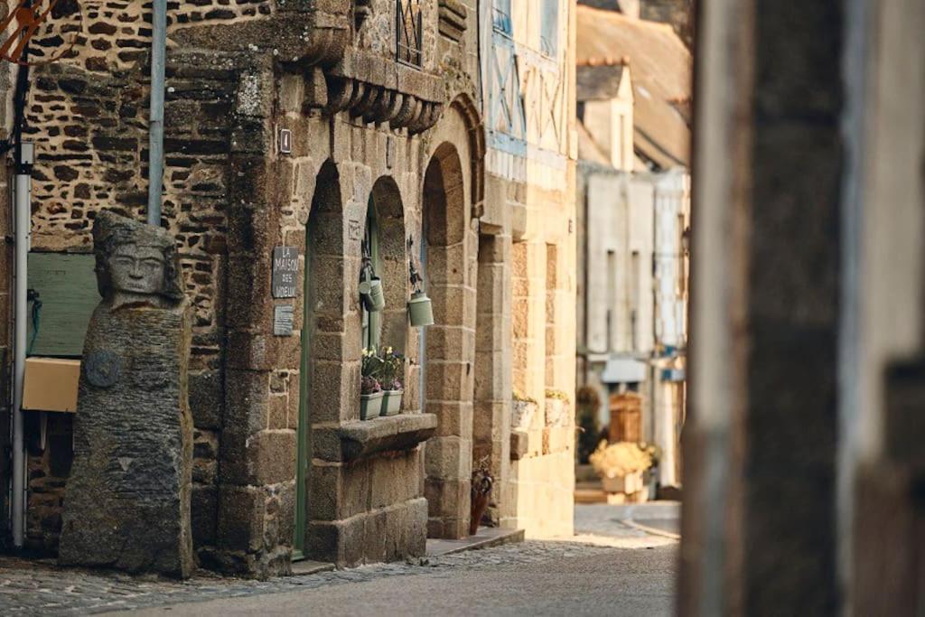 Charmante Maison, Coeur De Bourg Bazouges-la-Pérouse Kültér fotó